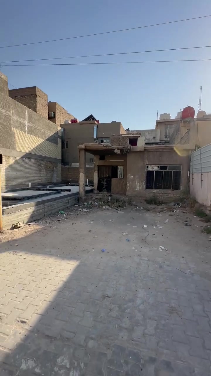 ***********

اذا ما عجبك العرض🏡 
اخذلك فره بالصفحة وشوف الي يفيدك🌀  
لا تحتار ببيعت بيتك مع  
مكتب احمد للعقار 
انطيني صور بيتك وتفاصيله ورقمك ومكانك وبخدمتك♦️ 

اذا جنت جاهز للشراء تفضل للمكتب ونوديك علي واذا ما عجبك نوديك على غيره 

عنوان المكتب:بغداد الدوره-الميكانيك-شارع الفورتات قرب مزاد ابو عمر 
مكتب احمد للعقار

