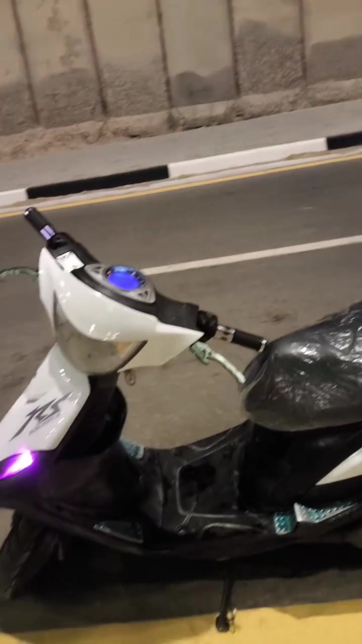 سلام عليكم ماكس للبيع  دبل رياضي سلف رياضي ليت زنون عالي ناصي درجة حلو سعر 650 وبيه مجال للشراي 🌹 ***********
