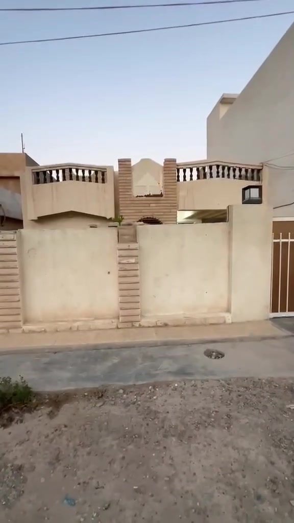 دارللبيع  حي الشهداء طابق المساحه 250 متر شارع 20 

  🌍 الموقع  /سامراء حي الشهداء 

        ■■■■■■■■■■■■■■■■■■■■■■■■
           للإستفسار أكثر يمكنم التواصل عبر رقم الهاتف 
                ☎️ ( ***********☎️  

        
  🙋‍♂️ مكتب السهل الاخضر للعقارات الضباط الثانيه 🏡
