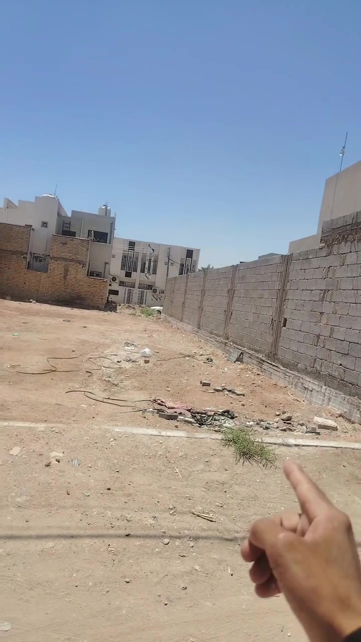 🏡 للبيع دار مميز في حي الإخلاص – كربلاء

📍 الموقع: خلف الفيزا التركية، قريب جدًا من حولي أبو مهدي المهندس وطريق الزوار.

🔹 المساحة: 300 م²
🔹 الواجهة: 10 أمتار
🔹 عرض الشارع: 15 متر (مبلط)
🔹 الخدمات: جميع الخدمات متوفرة
🔹 الموقع: منطقة سكنية هادئة ومميزة، قريبة من الطرق الرئيسية والخدمات.

✨ فرصة ممتازة للسكن أو الاستثمار في موقع حيوي ومطلوب.

📞 للاستفسار والمعاينة:
عقارات كربلاء – حيدر الزيادي
📱 رقم الهاتف: (***********
***********
