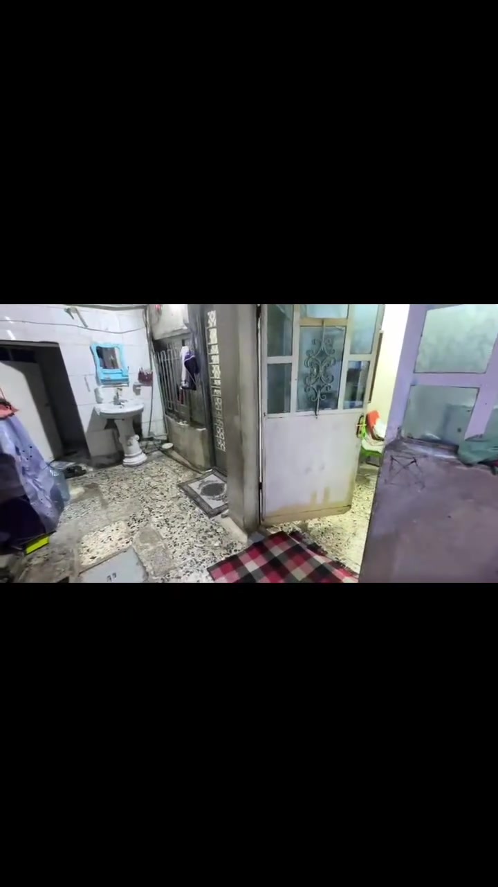 بيت لبيع لمساحه ١٤٤ 
يحتوي عل ٤  غرف نوم  ستقبال مطبخ  وملحقاته 
السعر ١٦٥ مليون 
قطاع ٣٦ 
***********
