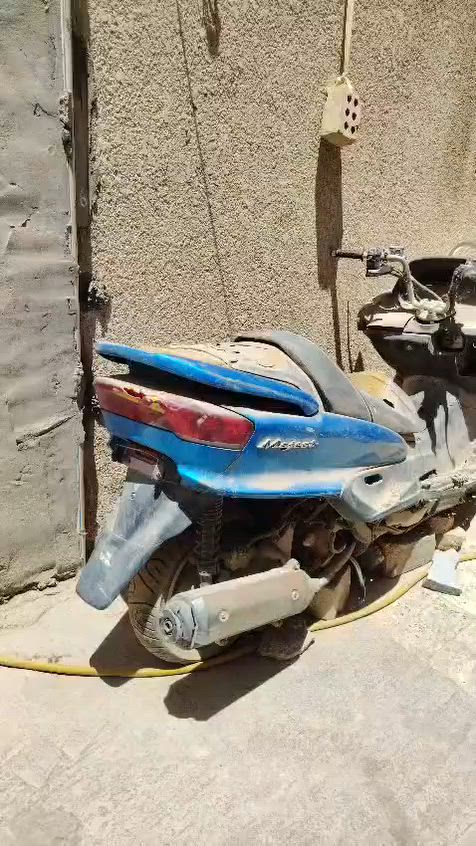 السلام عليكم اخوان دراجه ماجسته للبيع السعر 250 الف بيه مجال للطيبين عنوان النجف خان النص للاستفسار الاتصال عل رقم ***********
