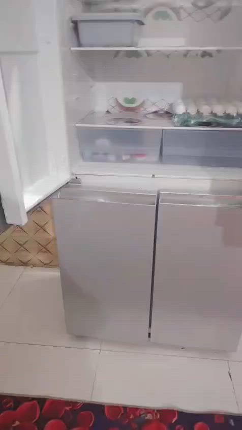 سلام عليكم ثلاجه  ومجَده جنرال 350 وبيهه مجال وتخم 300 البيع مكان بغداد الشعب حي البساتين رقم ***********
