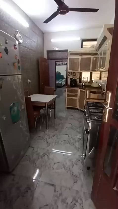 دار للبيع مساحه 100 نظام شقق 2 
الواجهه 6.25 والنزال 16 

يحتوي على تواليت خارجي+ هول + مطبخ + حولي + غرفه + حمام + منور عدد2 + درج داخلي ودرج خارجي و الطابق الثاني نفس الطابق الاول

الهول 5.25x3.75

المطبخ 3.5x2.25

الحولي 3mx5m

غرفه النوم 4mx5m 

منور 1.25x1.5 

***********

***********
