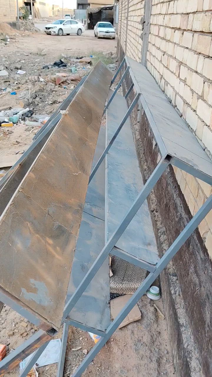 رفوف للبيع 4.   طول6متر مكان  حي  نداء مناسبات رقم ***********
