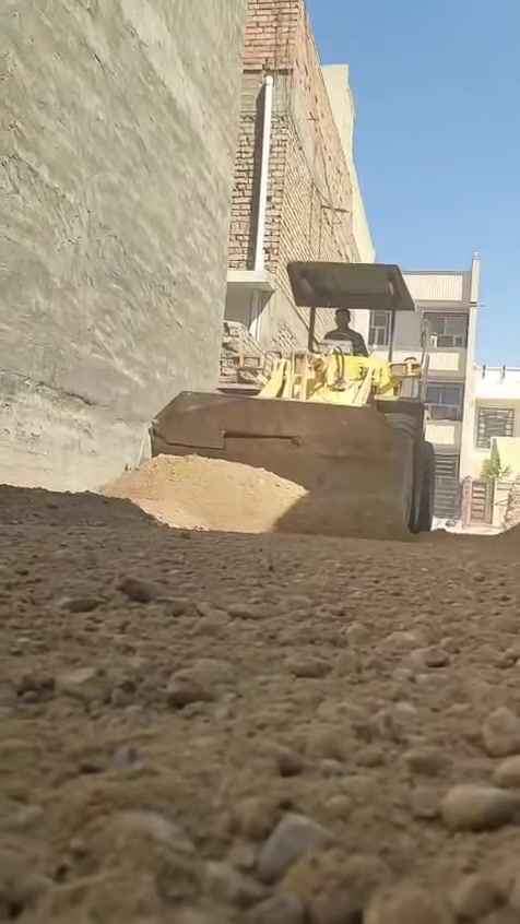 سلام عليكم شفل البيع رقم بغداد 17جاهز الشغل كوماسو حجم 100محرك كير اكسنات شاصي العلوان بغداد     المحرك أربعه سوبر***********
