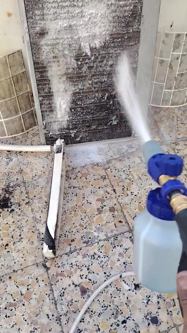 ❄️ أنوار القلعة للتبريد ❄️
👨‍🔧 أبو أحمد بخدمتك وين ما تكون
💨 سبالتك ما يبرد؟ الهوا ضعيف؟ ريحة مو حلوة؟
لا تحتار الحل عدنا وبشغل نظيف ومضمون 💯
✔️ تنظيف سبالت غسيل كامل (مو شغل نص نص)
✔️ يرجع التبريد قوي مثل الجديد ❄️
✔️ تصليح أعطال + فحص دقيق
✔️ تعبئة غاز فرنسي الأصلي إذا يحتاج
✔️ شغل أمانة
🚗 نجيك للبيت بسرعة وخدمة فورية
📞 لاحجز رقم واتساب 
📱 ***********
🔥 أنوار القلعة للتبريد – شغل نظيف وضمير حي 🔥
