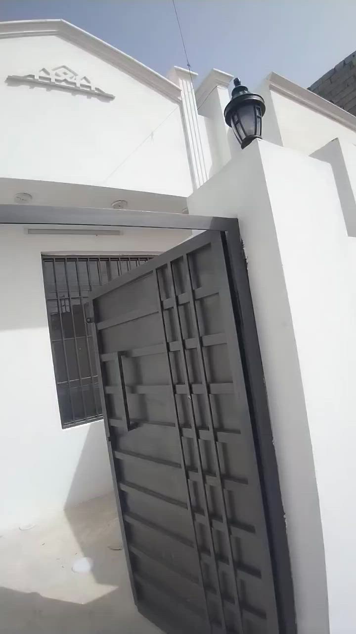 بيت للبيع حي دوانم المعمل ١٠٠متر
متكون من غرفه واحد وباقي التفاصيل
انراوس هم يرهم  بقطع بل بهراط
السعر مناسب جدأ
الاستفسار ***********
