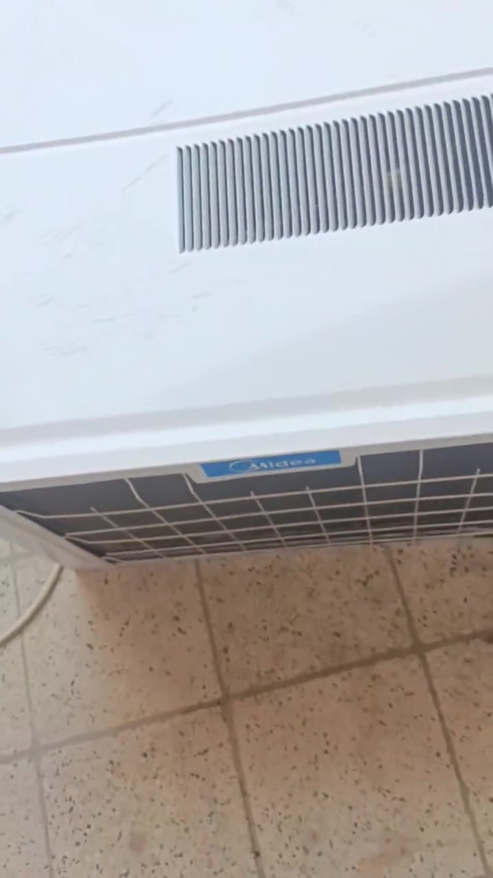 للبيع
مكيف ميديا ٢طن نظيف جدا سعر ٢٢٥,,الف
بغداد الكرادة رقم ***********
