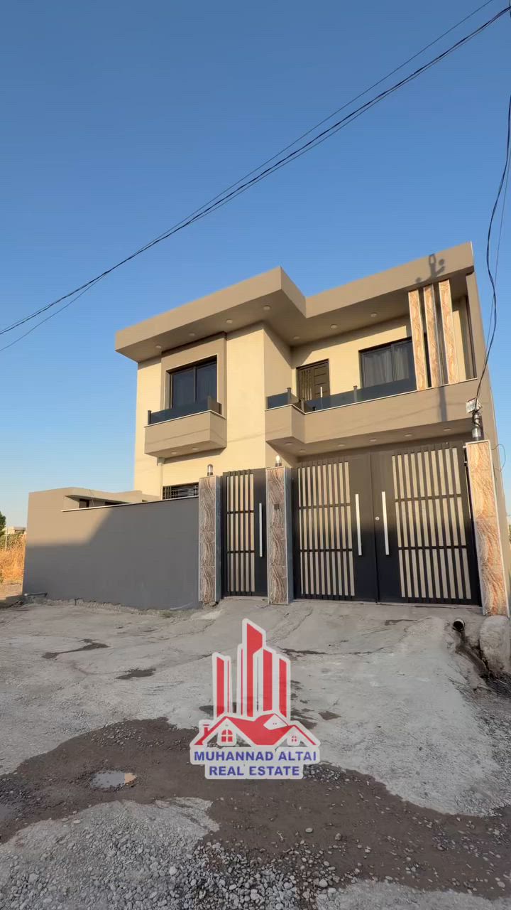 عقارات مهند الطائي 🏛🏛

دار للبيع 

بناء حديث شغل مرتب  في حي الوحدة قرب مول الجديد (مجدي مول قيد تنفيذ ) 

🔴مساحة 200 متر   واجهة 10  متر 🔴

سند طابو ملك صرف 

تفاصيل البيت  شغل مرتب وحديث يبعد عن تبليط 15 متر 

طابق الاول : غرفتين نوم وهول ومطبخ واستقبال وصحيات 

طابق الثاني : 4 غرف نوم  وهول وصحيات 

اكتب تم ليصلك السعر 

مراجعة #مكتب_مهند_الطائي 🏛
موقع المكتب➿➿في الموصل / حي الوحدة  

التفاصيل الاتصال على الأرقام التالية :_
( *********** )كورك☎️📞
( *********** )اسيا ☎️📞
او ((الاتصال على واتساب او فايبر برقم 
***********))
