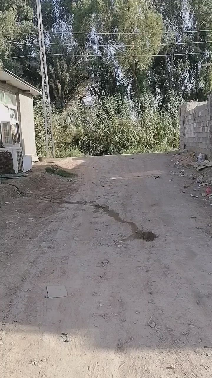 ٤٥٠ متر زراعي قانون ٢٥ واجهه ٣٠ م ونزال ١٥ م خلف حسينيه جمال زليزل متوفر ماء وكهرباء للإستفسار أكثر مراجعه مكتب القريني للعقار الجمعيه بالقرب من السايدين *********** او ***********
