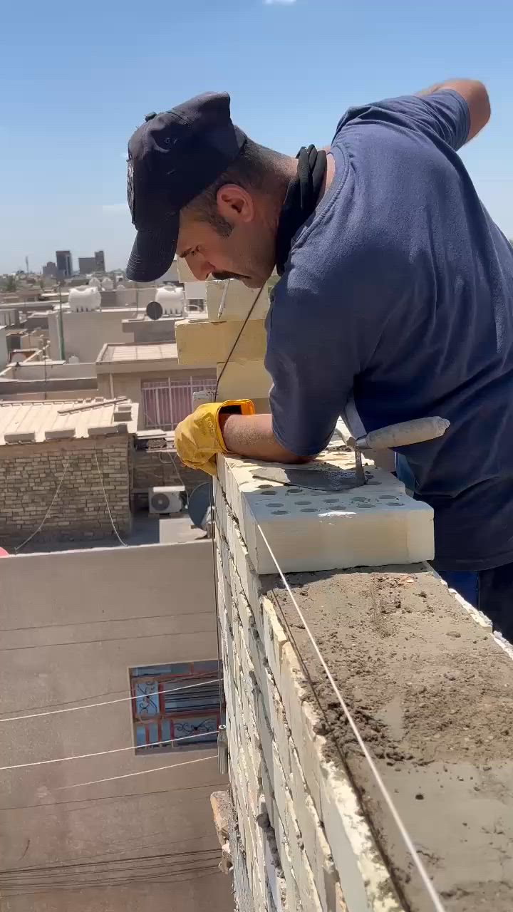 السلام عليكم من رخصت الادمن خلفه بناء ومقاول متفرق حاليآ عملي داخل بغداد فقط للاستفسار الاتصال على رقم الهاتف متوفر واتساب *********** الله يرزق الجميع يارب @
