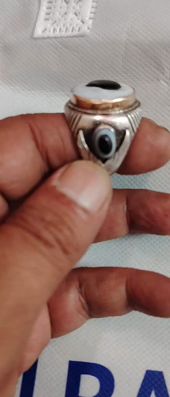 للبيع خاتم بقرى 3 احجار يماني داير ذهب  صياغة متميزه


**إذا كنت صاحب هذا الإعلان وتريد حذفه لأي سبب، رجاءا أرسل رسالة إلى الدعم الفني**