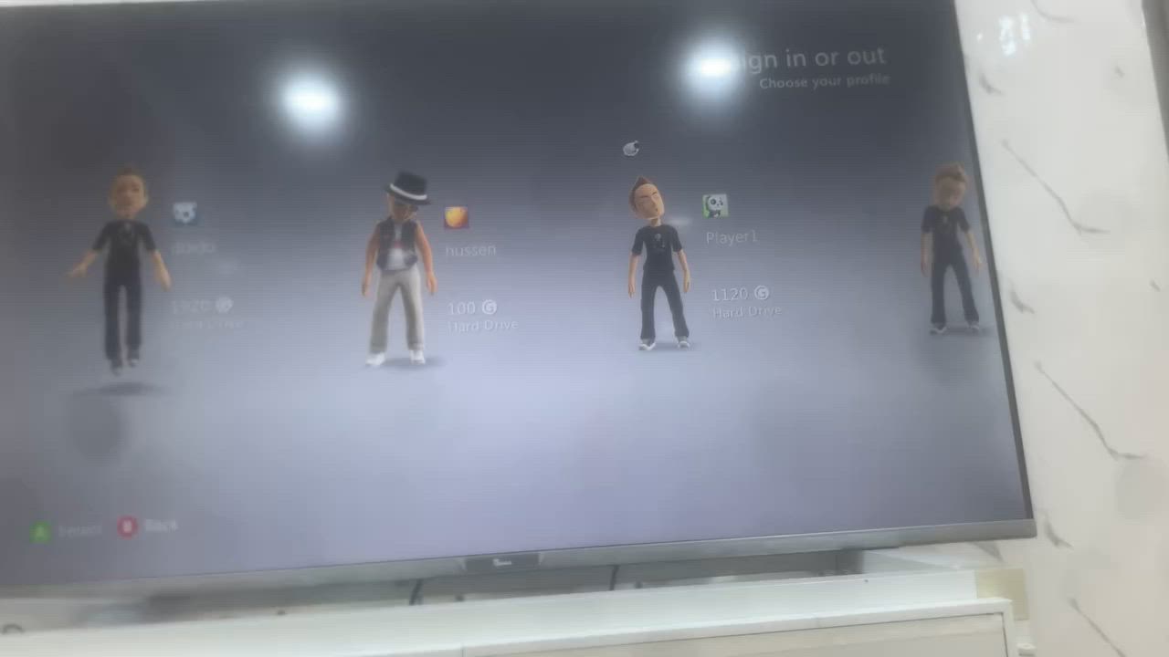السلام عليكمxboxنضيف كلش استخدامه قليل باله مهكر ويا هارد بي العاب قويه ومهكرهgtav وكول او ديوتي 
ويا جويستك اصليه مو كوبي ويا محولهHD كامل محلقات تعال والعب كبل سعره130 مكاني بصره حيل نضيف وكلشي شغال منفذ الاقراص شغال موضح بلفيديو


**إذا كنت صاحب هذا الإعلان وتريد حذفه لأي سبب، رجاءا أرسل رسالة إلى الدعم الفني**