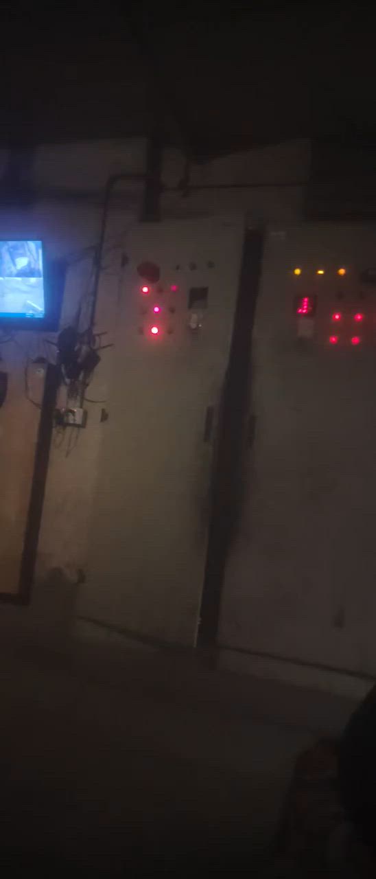 ألسلام عليكم الموقع للبيع حله نادر 3 حمل 980 وقابل لزياده بي 3 مكاين كمنز 114. 24 ولف وشتاير 24 وسكانيا بومه 124 الموقع تشغيل واطفاء اوتو السعر 7ونص ***********
