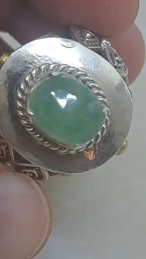 خاتم زمرد زامبي  تحفة جميلة جدا  صياغه  يدوية ثقيلة   السعر  125 الف دينار


**إذا كنت صاحب هذا الإعلان وتريد حذفه لأي سبب، رجاءا أرسل رسالة إلى الدعم الفني**