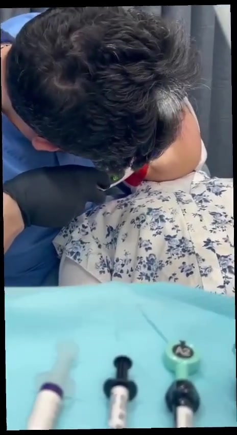 🦷 ابتسامةٌ تصنع الثقة.. بلا ألم! ✨
​يعلن مجمع الشعلة الطبي التعاوني عن تقديم أفضل الخدمات الطبية والرعاية المتكاملة في قسم طب وجراحة الفم والأسنان، بإشراف المتميز:
👨‍⚕️ الدكتور علي كاظم
​نحن هنا لنمنحك الابتسامة التي تستحقها بأحدث التقنيات الطبية لضمان راحتك وتجنب وجع الأسنان تماماً ​لأن صحة أسنانكم أولويتنا، سعر الكشفية:
💵 3000 دينار فقط!
​📍 العنوان والتواصل:
​🗺️ العنوان: الشعلة - تقاطع جسر الشعب - قرب مرطبات لعيونك.
​📞 للحجز والاستفسار: ***********
​صحتكم تهمنا.. وابتسامتكم غايتنا! ❤️
