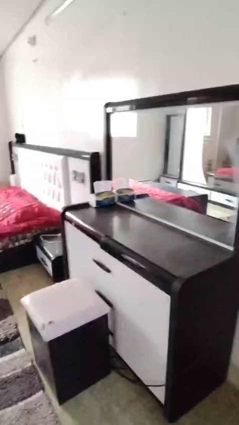 للبيع كاروك طفل عدد 4 غير مستعملات +جرارات بلاستيك + غرفة نوم + تخم


**إذا كنت صاحب هذا الإعلان وتريد حذفه لأي سبب، رجاءا أرسل رسالة إلى الدعم الفني**