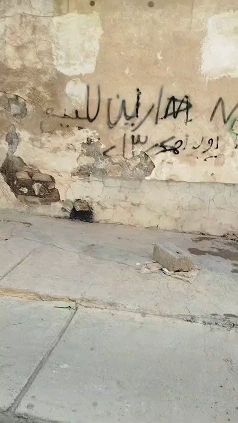 سلام عليكم دار للبيع طابق ونص١٠٠م طابو صرف ضريبة وكهرباء والماء صفر مابي دين عنوان شارع صلاح الدين قريب من السوق سعر ٤٣ للإستفسار اتصال على رقم ***********
