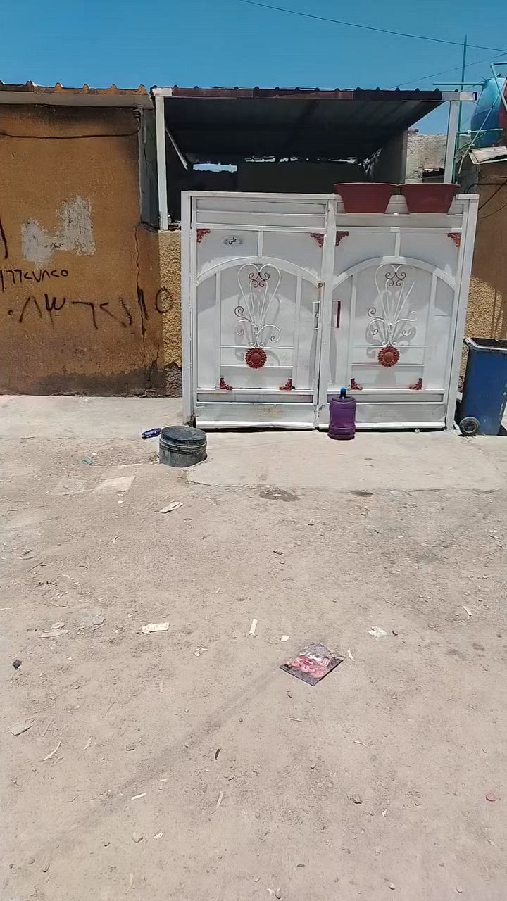 سلام عليكم بيت للبيع مساحه 190 المحموديه ابو شمع زراعي خدمات كامله مجاري قريب عن شارع 15 متر السعر. 20 اوبي مجال خاص مارد بس اتصال.. ***********
