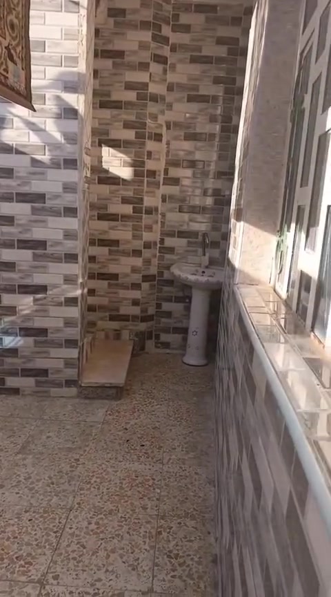 بيت بغداد جسر ديالى القديم منطقة الساهرون 145 واقع حال 155متر طابقين ركن طابو صرف اريدة ب130 وبي مجال أو مراوس ببيت أو قطعة مع فرق طابو أو طابو زراعي ***********
