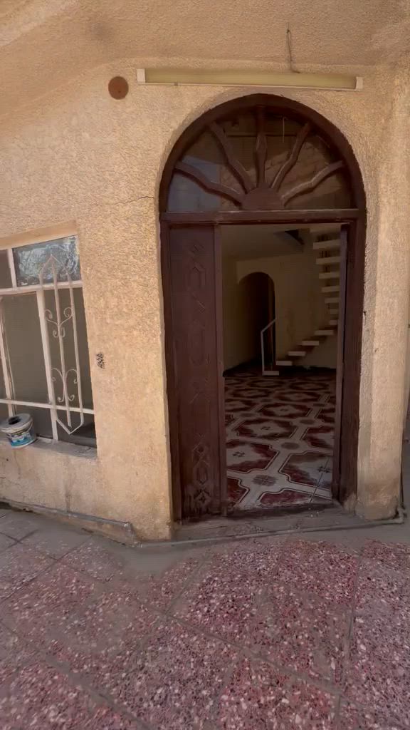 دار للبيع🔥🔥 
المساحــه 100م
حي الجهاد الامانه
شارع 15 رصيف3م
يتكون من مدخلين
وستقبال ومطبخ
ونوم1 وصحيات2
وصطح وترك
تحويل مباشر
السند مستقل
ليس ورثه 👍 
السعر مناسبـــ جدآ
اتصل *********** هـ
مكتـب الشمري للعقار
