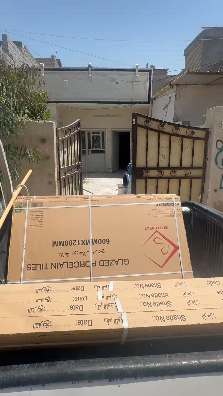 السلام عليكم بيت ١٥٠ متر للبيع شارع جامع ابو الزهراء غرفتين نوم السعر مناسب ٧٥ مليون
***********
