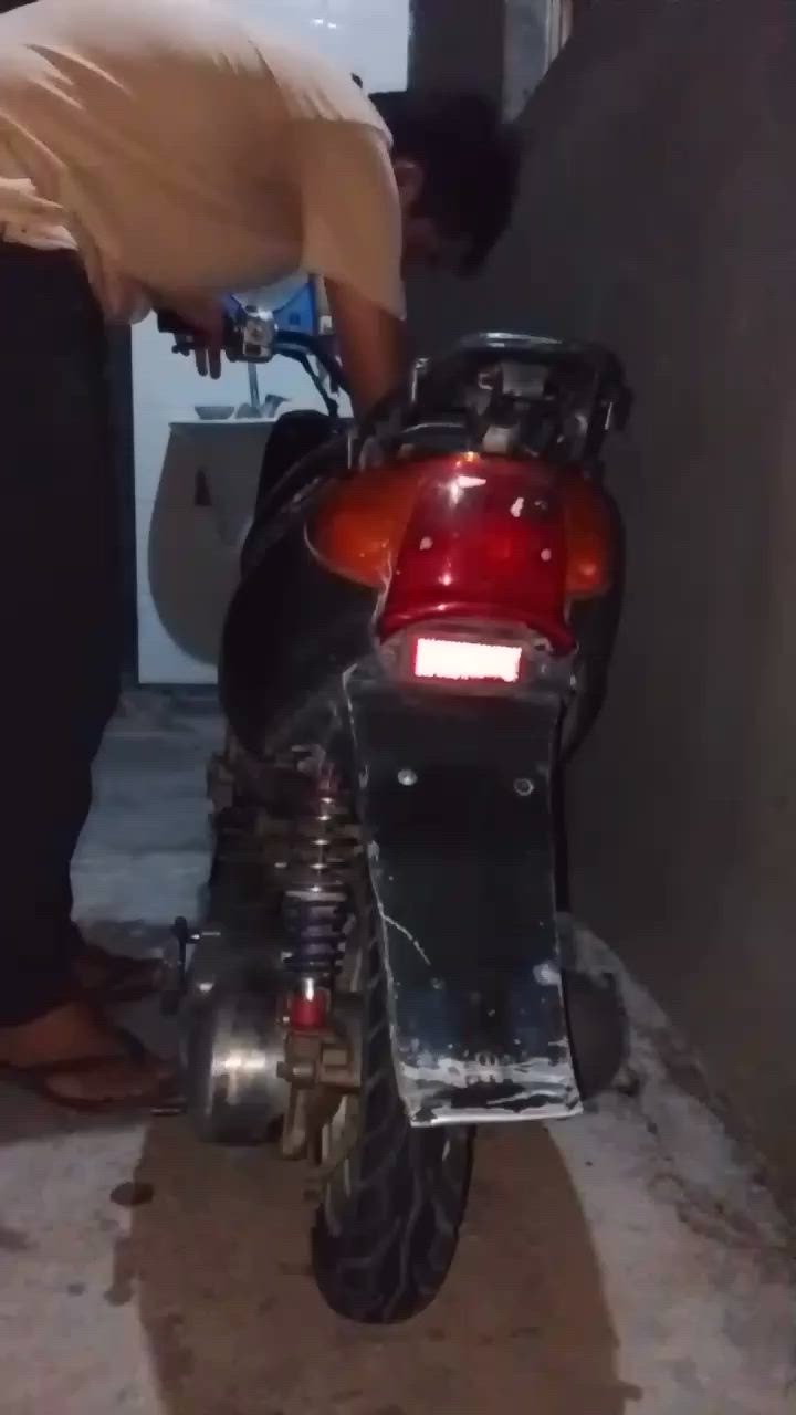 دراجه ناريه عصفوريه 60 للبيع ب100 و بيه مجال شغاله بس بيه نقوصات و التاير الخلفي بنجر و كفرات تعبانه مكاني الفلوجة الجولان متوسطه ام المساجد


**إذا كنت صاحب هذا الإعلان وتريد حذفه لأي سبب، رجاءا أرسل رسالة إلى الدعم الفني**
