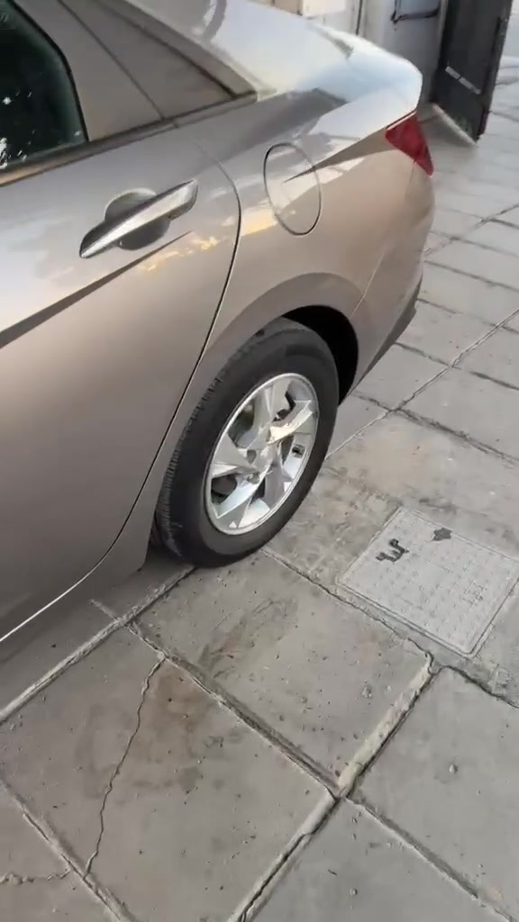 سلام عليكم
حبايب حمام عام
غسل تفصيلي
كشنات
ارضيه
جنطه
تنته
مكينه
 تشمل غسل سياره
وتجديد سوادات السياره بل كامل
ونايلون الغرفه عام
كل هاذ بسعر ٧٥ الف
***********
