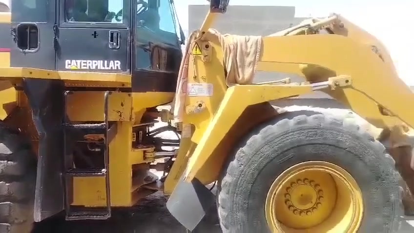 للبيع كتر بلر حجم 938Gموديل 2005كير محرك بمات شركه منفيس بصره الانبار عامريه الفلوجة رقم الهاتف ***********....*********** السعر ٤٥٠ ورقة
