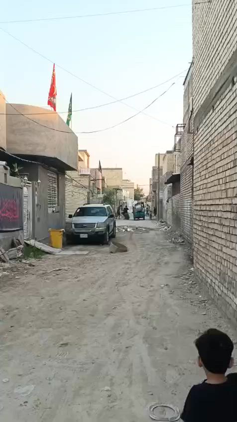 سلام عليكم بيت للبيع مساحته ٧٠ متر بصفحه ام الكبر بصف الفرع الاطفاء بيت نضيف وفرع هادئ ونعمه من الله للتفاصيل موجوده في الفيديو وللاتصال ع الرقم  ***********
