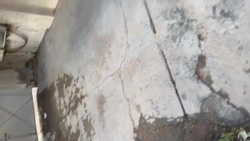 يوجد بيت ايجار زيونه محله710مساحه150متر كراج حديقه مدخلين 2غرف نوم مطبخ معزول صاله خدمات كاونترات السعر مليون تصوير وتساب ***********عوائل حصرا..

