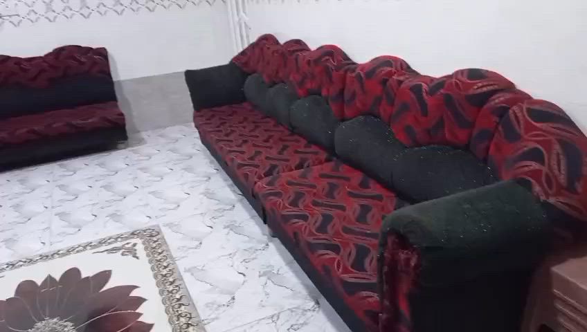 ديوان خشب عراقي ١١ متر ب٢٥٠ وبي مجال تواصل ***********

