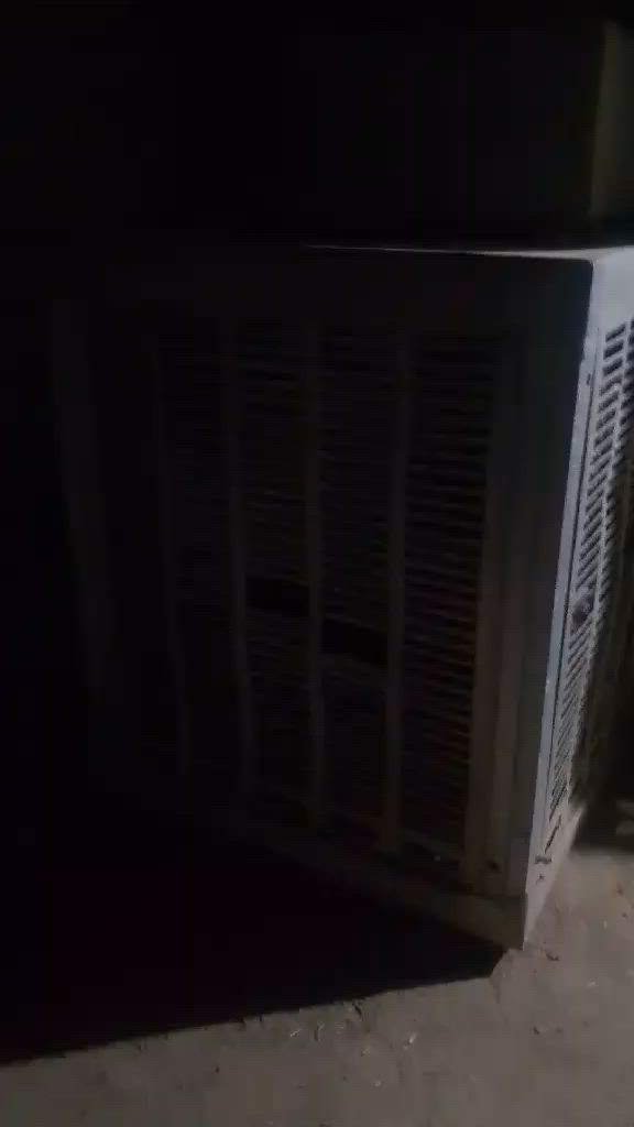 مبرده للبيع شغاله مكلب بالنشير سعرها 90 هذا رقم صاحبها ***********

