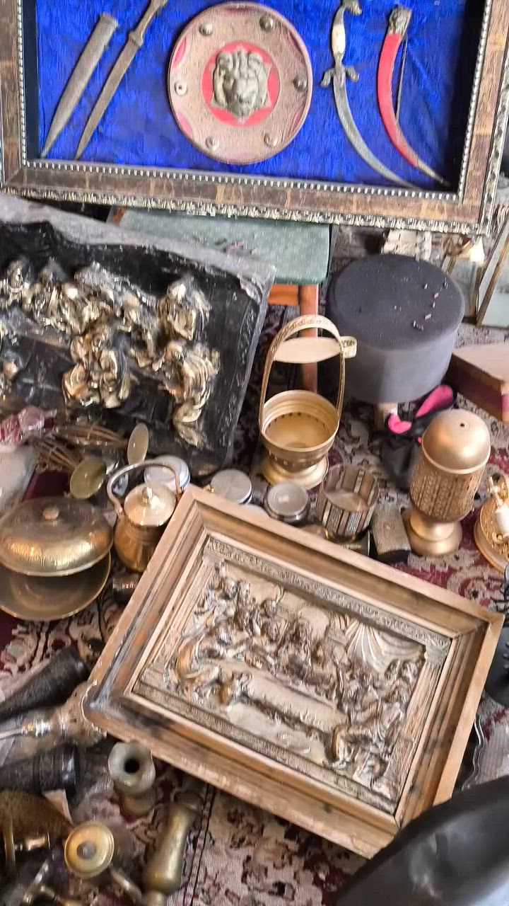 متوفر مجموعة انتيكات ومقتنيات متنوعة محل كامل يباع شلع محل كامل يباع كامل
الغراض ما معروضة كلهة بالتصوير

تواصل واتساب فقط ***********

