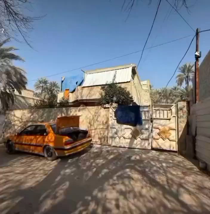 لبيع بيت في  الكاضميه الطي
يحتوي. الطابق الارضي  ع استقبال وصاله وغرفتين وحده منهن سويت. ومطبخ   وحمامات عدد 2وحديقه +طارمه 90متر 
 الطابق الثاني يحتوي ع غرف نوم عدد 4كبار وحمامات عدد 2ومطبخ وصاله ودرج خارجي ع الحديقه  السعر 325مليون وبي مجاللل  المساحه 300


**إذا كنت صاحب هذا الإعلان وتريد حذفه لأي سبب، رجاءا أرسل رسالة إلى الدعم الفني**