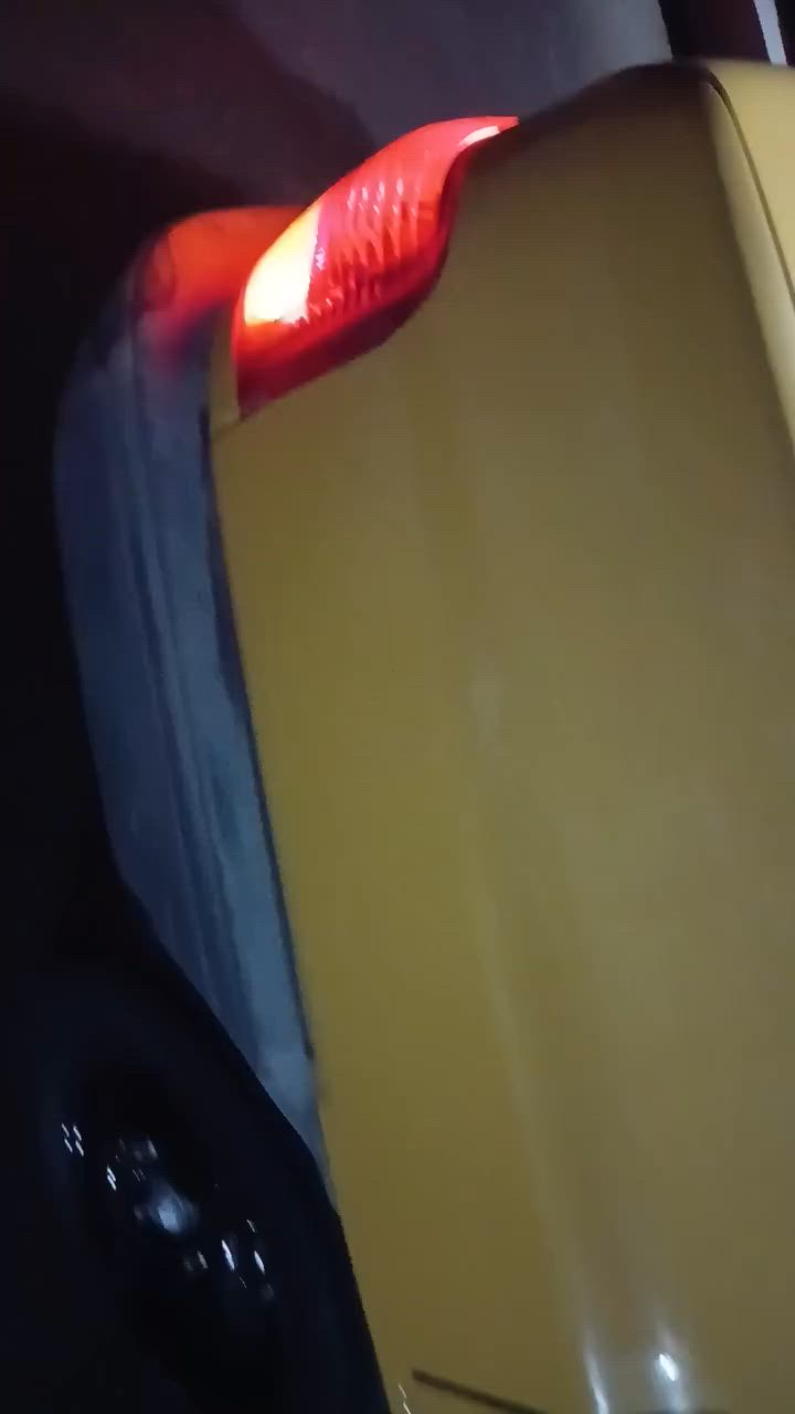 السلام عليكم سايبا موديل ٢٠١٤ بأسمي رقم انكليزي جديد سنويه لغايه ٢٩ ماشيه ١٤٢ حقيقي السياره نظيفه كلش ممشتغله تكسي مكفوله ماعدا الجاملوغ الخلفي فقط بي صبغ الشواصي مكفولات مكينه تبريد كله جاهز الشراي يتصل وغير متواجد على الفيس مكاني الصليخ الاتصال ***********
