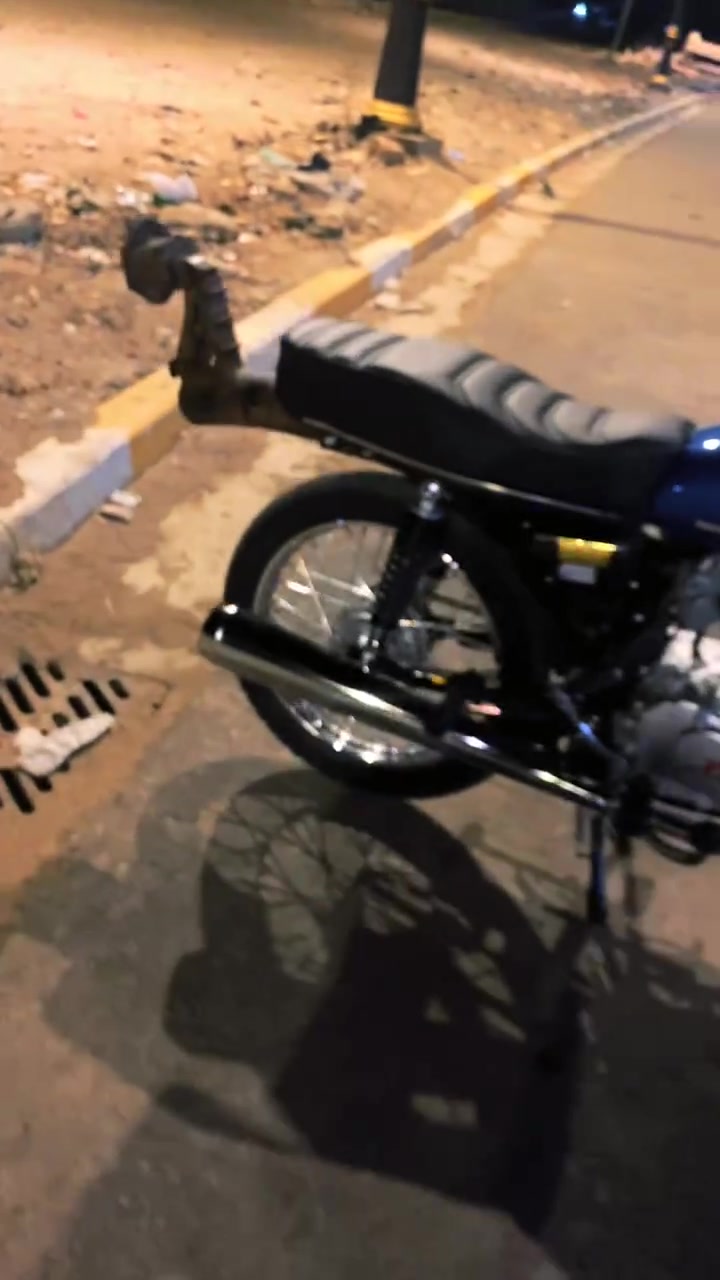 سلام عليكم شباب وينه اليدور دراجه ناشفه شرط للبيع صارلهه اقل 20يوم من عمرتهه مكينه رابيدو 8احرف وشاصي 2026سكنر الما يعرف سعرهه لا يراسل المكان الدوانيه قضاء الحمزه الشرقي متواجد خاص أو لاتصال ***********
