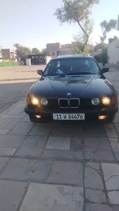 سلام عليكم بي ام دبليو ٧٣٥ موديل ١٩اصل محرك كير مكفول صدرجديد جديد نفض تخم تاير ويل جديد تبريدثلج شرط سلايت طكتين لايت زنون ترايه يخبل نعومه فول كهربايات كله شغاله سنترلوك ريمون مكفوله من ضربه بسمي رقم دولي  هزه جديده مكان بغدادشارع فلسطين هاتف*********** سعر٥٥
