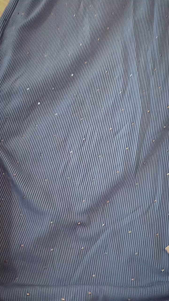 كراميلا ستور ✨

💙 تراك صيفي بلون رصاصي مزرق هادئ ولمسة أنيقة 💙

🧵 خامة ناعمة ومريحة للاستخدام اليومي
✨ نقاط لامعة موزعة على كامل القطعة تضيف لمسة راقية
🎀 فيونكات جانبية أنيقة على الأكمام والبنطال
🌸 تصميم واسع ومريح يمنح حرية بالحركة
❄️ مناسب لأجواء الصيف والربيع

📦 متوفر الآن بكميات محدودة
🚚 توصيل سريع إلى جميع محافظات العراق
🎁 تغليف فاخر يليق بذوقك

📩 للحجز والاستفسار راسلينا عبر الخاص
.
.
.
.

#كراميلا_ستور #ملابس_نسائية #تراك_نسائي #ملابس_صيفية #أزياء_نسائية موضة_العراق تسوق_اونلاين بجامات_نسائية ملابس_مريحة Fashion WomenFashion SummerStyle CasualWear IraqShopping TrendingNow StyleInspiration ElegantLook DailyOutfit ComfortWear FashionStore


**إذا كنت صاحب هذا الإعلان وتريد حذفه لأي سبب، رجاءا أرسل رسالة إلى الدعم الفني**