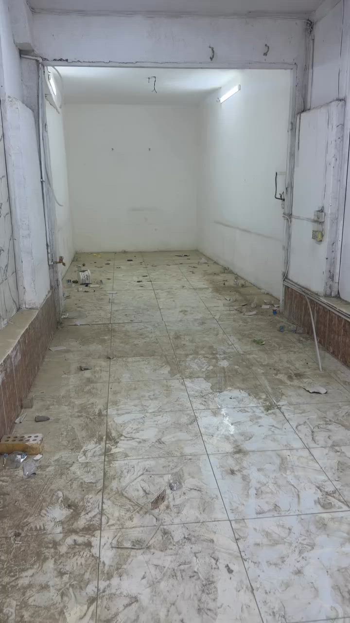 السلام عليكم محل الايجار مقابيل المركز ***********
