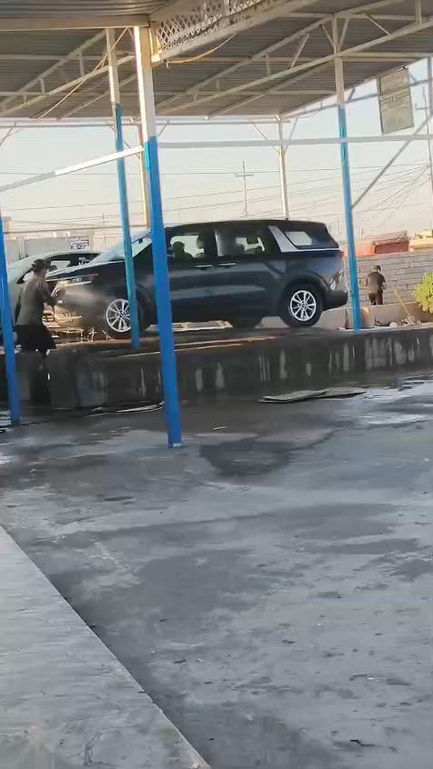 كيا كرنفال للبيع 23 بسمي اتريد تحويل اتريد وكاله ب 260 وبيه مجال وامراوس حسب القناعه للتصال ***********
