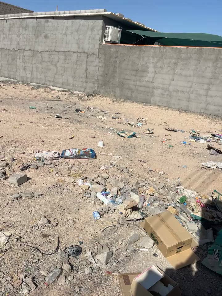 السلام قطعة ارض للبيع منطقة الدواجن قريبه ع الشارع العام مساحتها 600 متر كلشي متوفر ماي وكهرباء محوله بصفها مدارس اسواق مستوصف القطعه ركن *********** السعر 35 مليون
