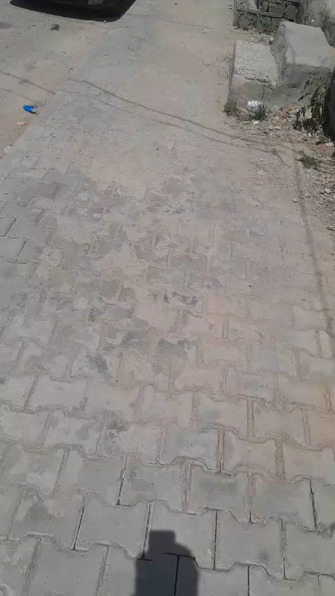 توجد دار سكنية للبيع المساحه 40م طابو صرف طابق ونص كربلاء حي العامل منطقة ال14 الفرع الخلف جامع أهل البيت ثاني بيت عن التجاري السعر ب50مليون وبيه مجال للاستفسار الاتصال (***********)
