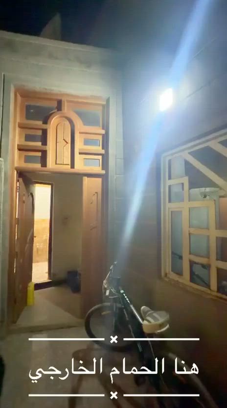يوجد لدينا دار سكن للبيع ١٥٠م طابقين بناء حديث مسلح حي اور شارع السبيس السعر ٢٦٠مليون مع المجال للاستفسار الاتصال على الرقم ***********
