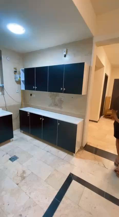 ط
مترين أرضي وملحق وسنك متر وهو مرمر 

السعر 250 ألف 
توصيل بغداد مجاني


**إذا كنت صاحب هذا الإعلان وتريد حذفه لأي سبب، رجاءا أرسل رسالة إلى الدعم الفني**