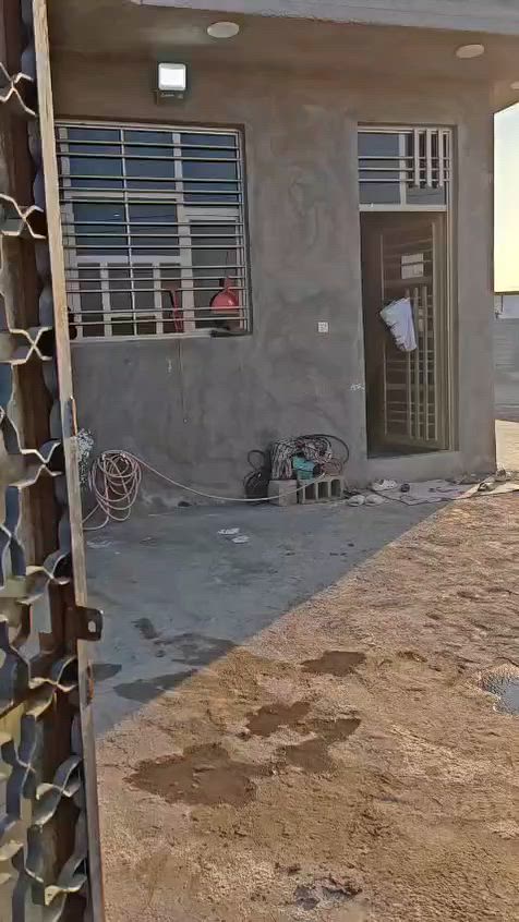 الواجه 25 ونص والنزال 48 تقريبا
تحويل بطابو الحسينية ثاني يوم

كلمرا انشر وامسح المنشور منوره الامطار لو تصير حفريات بالمنطقة وامسح المنشورات بس  حاليا رجعت نشرت لانو كصو الشارع وان شاء الله التبليط ورصيف بالايام الجاية

بي3 بيوت نقص فقط كاشي
البيت الاول 200 متر
البيت الثاني 100 مربع
والثالث 100 مربع
بناء درجة اولة  كل بيت معزول المي وكهرباء وتانكيات عزل تام

خدمات مي ومجاري وكهرباء ومباشرين بأعمال التبليط بالايام الجاية

عرض الشارع 15

بيع مستعجل اذا كمل التبليط الاسعار راح تصعد هواي

بدون دلال

***********
