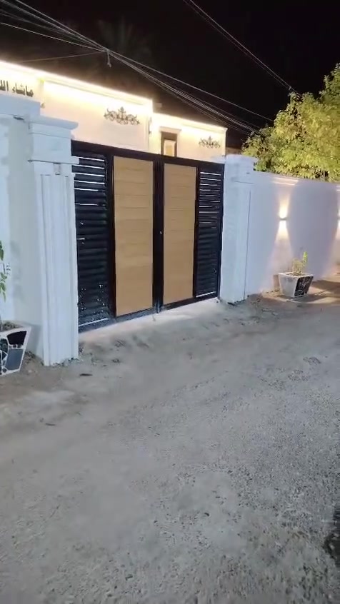 بيت للبيع ملك طابوسند25 المساحه 340متر واجه 16متر بناء طابوق يحتوي على مطبخ كبير+ غرف نوم عددثنين 2+استقبال+غرفة خطار +حولي +كراج +حديقه بيت مرتب حيل العنوان بغداد الراشديه منطقة الساده البحيات مقابيل جامع عبدالكريم ابوغازي
***********
***********
بيت للبيع ملك طابوسند25 المساحه 340متر واجه 16متر بناء طابوق يحتوي على مطبخ كبير+ غرف نوم عددثنين 2+استقبال+غرفة خطار +حولي +كراج +حديقه بيت مرتب حيل العنوان بغداد الراشديه منطقة الساده البحيات مقابيل جامع عبدالكريم ابوغازي
