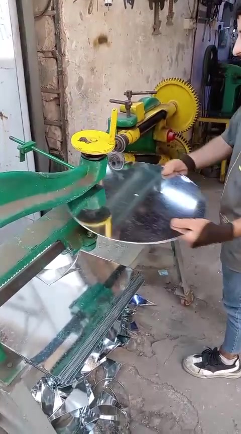 للبيع
كاصوصة دائرية قياس متر 
واتساب ***********
