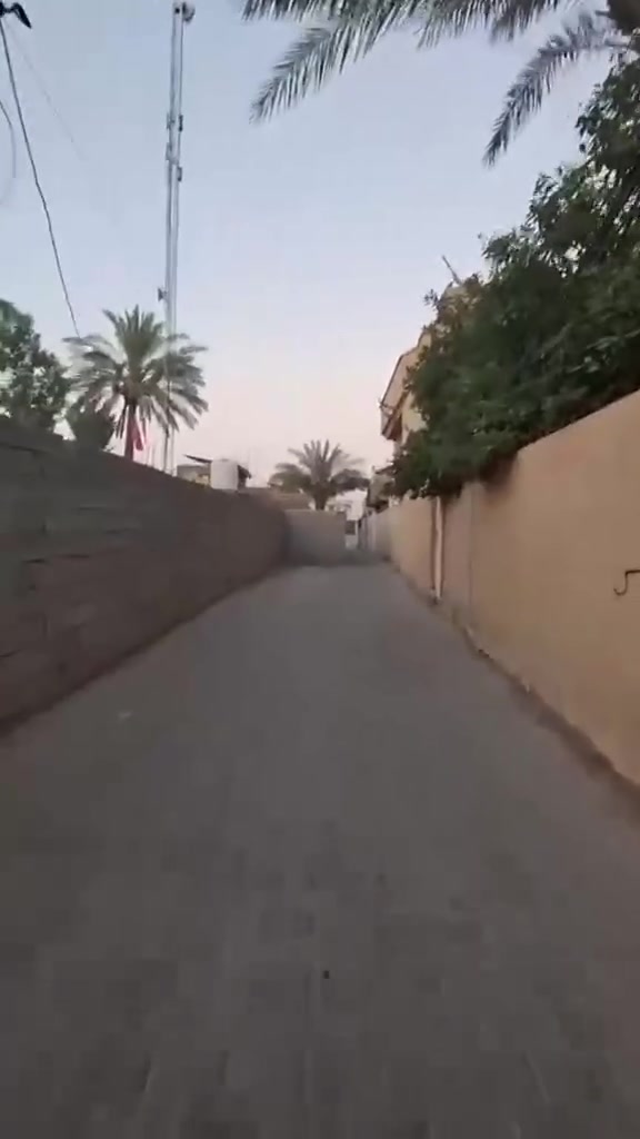 للبيع
بيت ١٠٠ متر واجه  ١٠ والنزال  ١٠ بصف الركن شارع مدرسة نسائم العلم يحتوي على غرفة استقبال ٤×٥ وغرفة نوم ٥×٥ ومطبخ ٣×٥ وحولي ٥×٥ وحمام ٢ ×٢  وبيتونة تصلح غرفة ٥ × ٤ والسطح وسقف البيتونة كامل اشتايكر . والبيت جاهز من جميع النواحي مراجعة شركة الجبل للمقاولات العامة بيع وشراء القطع الاراضي والبيوت في بغداد  للاستفسار ***********
